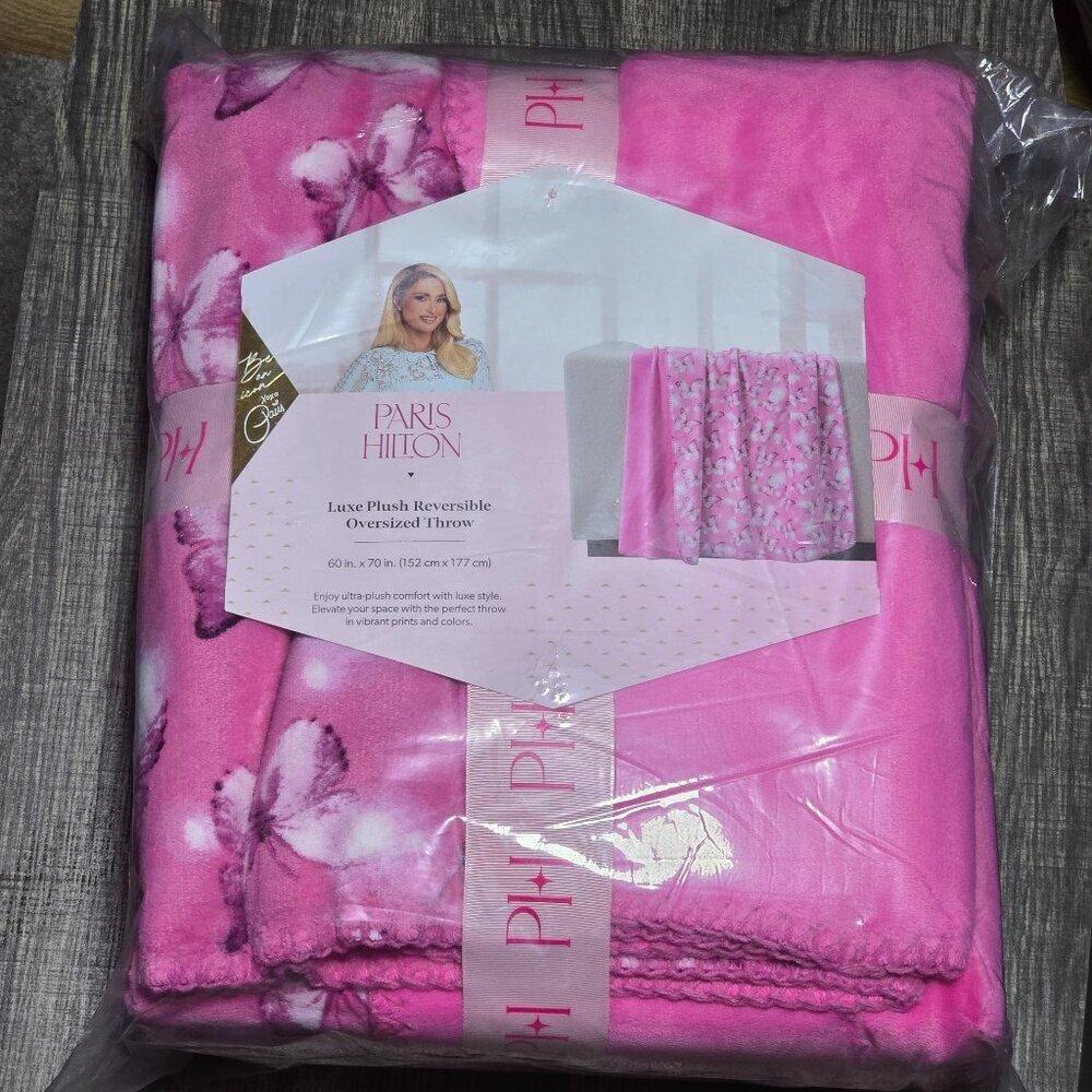 Paris Hilton Luxe Plush Oversized Reversible Butterflies Pink Throw, for Adults - Picture 1 of 4